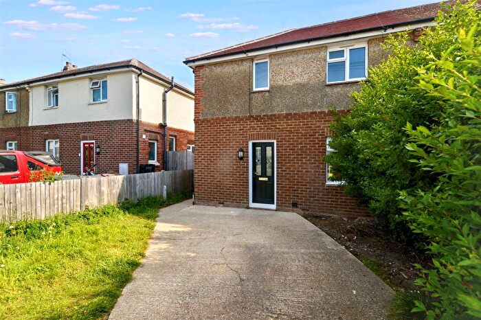 2 Bedroom Semi-Detached House To Rent In Knoll Crescent, Hampden Park, BN22