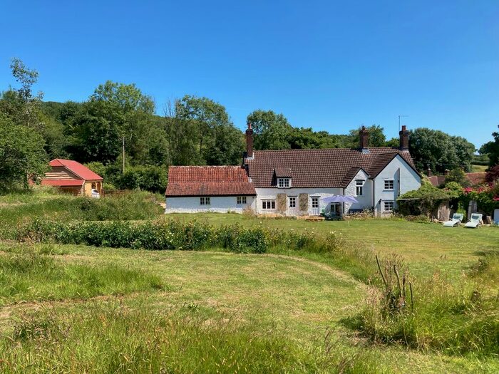 5 Bedroom Detached House To Rent In Chaffeymoor Hill, Bourton, SP8