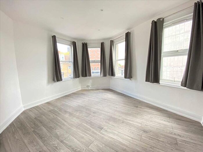 2 Bedroom Flat To Rent In Argyle Road, London, West Ealing, W13