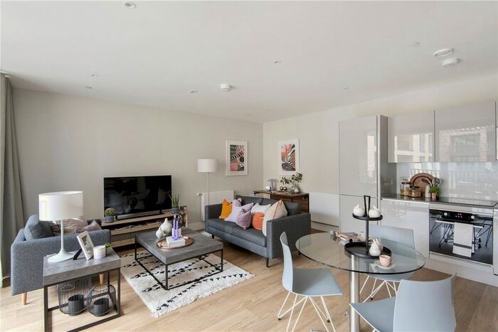 2 Bedroom Flat To Rent In Greyhound Parade, Wimbledon Grounds, London, SW17