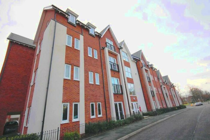 2 Bedroom Apartment To Rent In Houseman Crescent, West Didsbury, M20