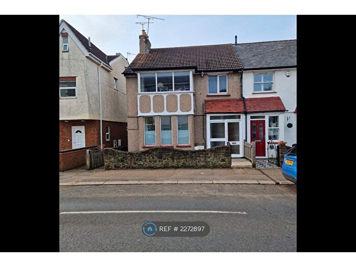 1 Bedroom Flat To Rent In Glendale Gardens, Essex, SS9