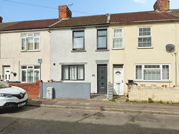 4 Bedroom Terraced House For Sale In William Street, Swindon, SN1