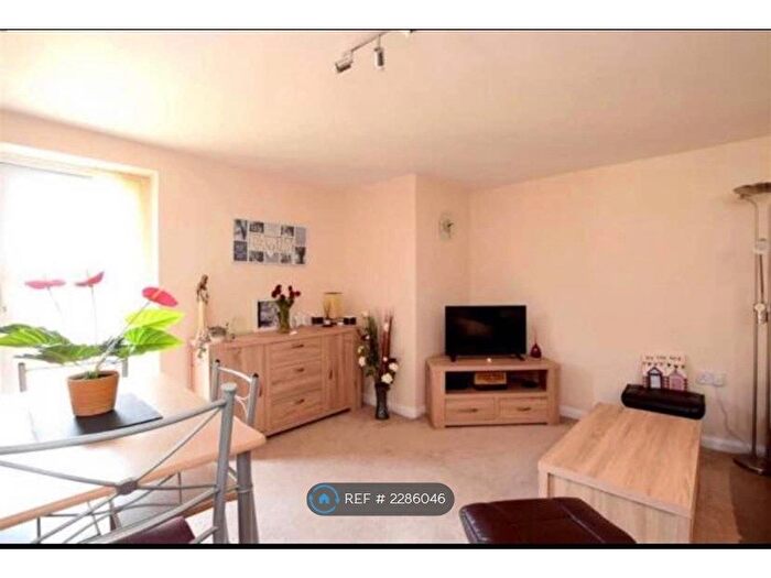 2 Bedroom Flat To Rent In Tower Road, Lancing, BN15