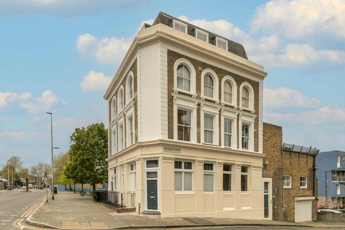 2 Bedroom Flat To Rent In Wandsworth Road, London, SW8