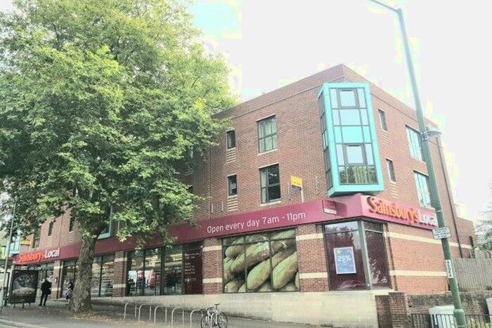 2 Bedroom Flat To Rent In Derby Road, Nottingham, NG7