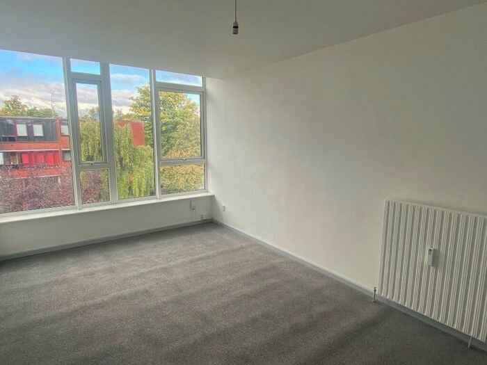1 Bedroom Flat To Rent In Browns Green, Birmingham, B20