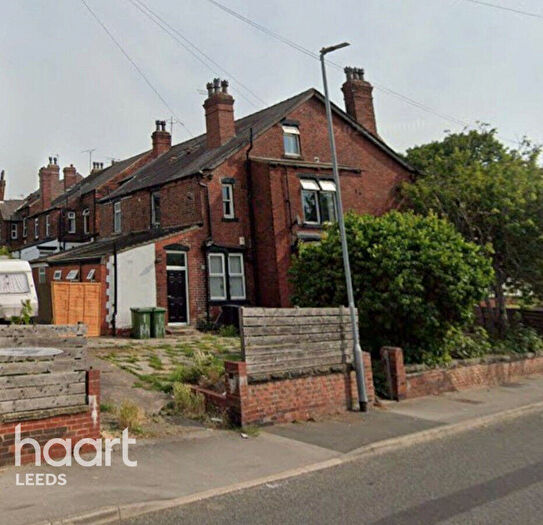 6 Bedroom Semi-Detached House For Sale In Kirkstall Avenue, Leeds, LS5