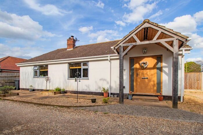 4 Bedroom Bungalow For Sale In Common Road, Snettisham, King's Lynn, Norfolk, PE31