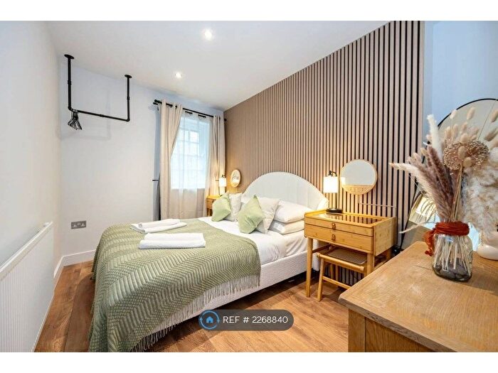 2 Bedroom Detached House To Rent In Blackburne Place, Liverpool, L8