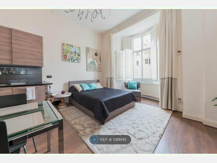 Studio To Rent In Gloucester Terrace, London W2
