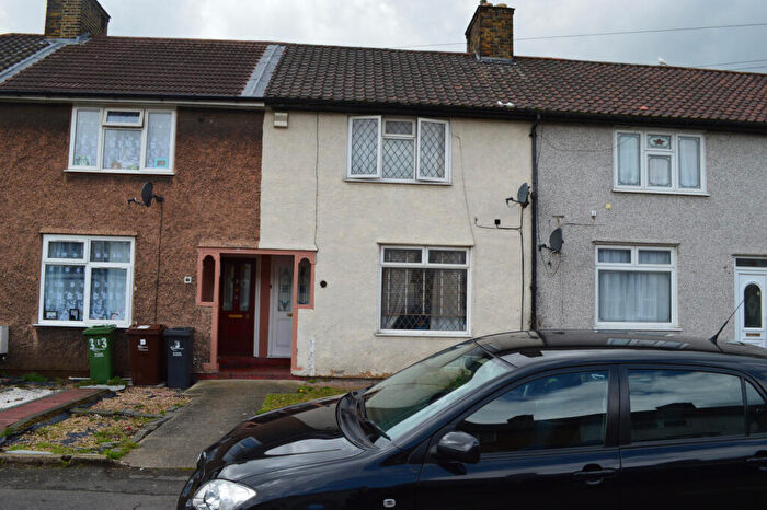 2 Bedroom Terraced House To Rent In Dagenham, RM8