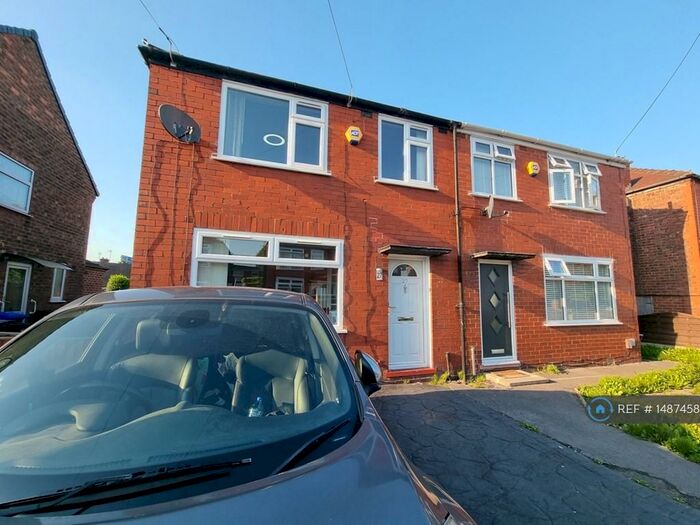 3 Bedroom Semi-Detached House To Rent In Weymouth Road, Eccles, Manchester, M30