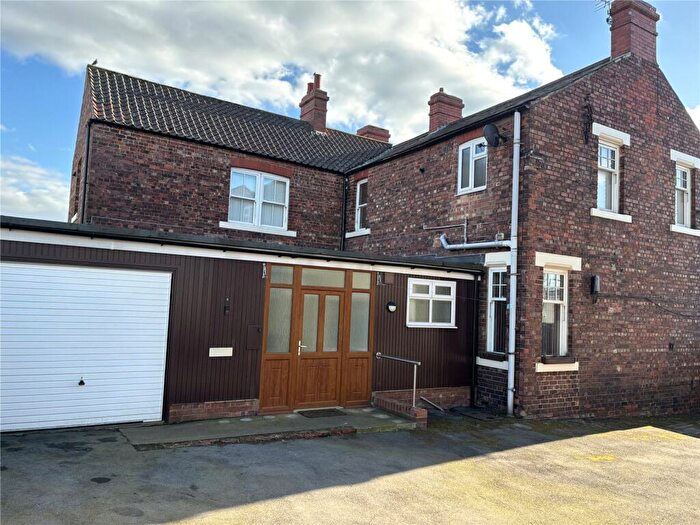 2 Bedroom End Of Terrace House To Rent In High Street, Northallerton, North Yorkshire, DL7