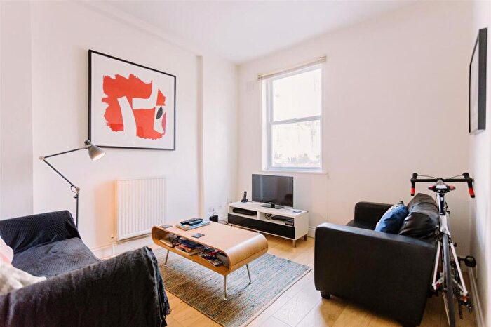 1 Bedroom Flat To Rent In Hornsey Road, London, N7