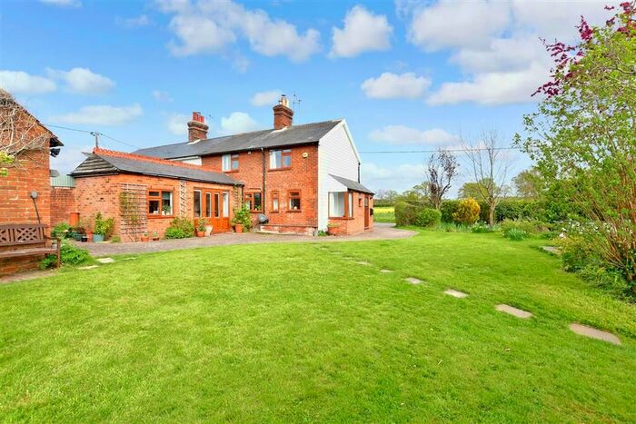 3 Bedroom Semi-Detached House For Sale In Goudhurst Road, Staplehurst, Tonbridge, Kent, TN12