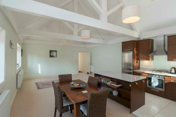 2 Bedroom Apartment To Rent In London Road, BA1