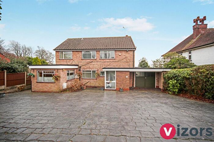 4 Bedroom Detached House For Sale In Crumpfields Lane, Webheath, Redditch, B97