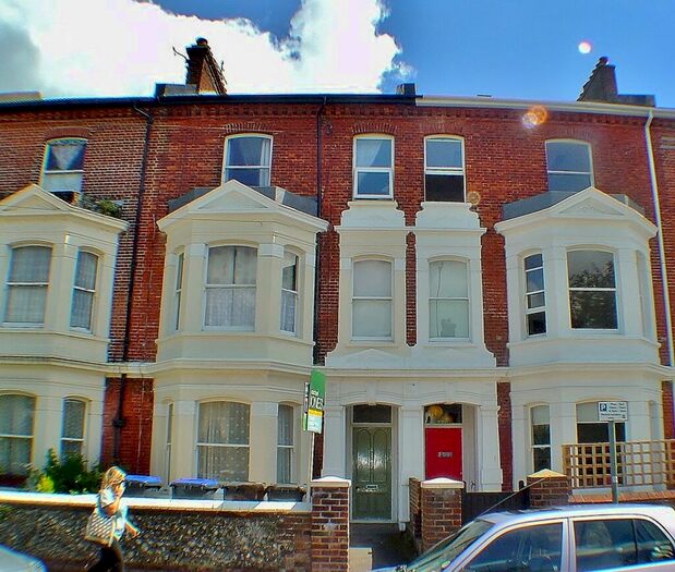 1 Bedroom Flat To Rent In Christchurch Road, Worthing, BN11