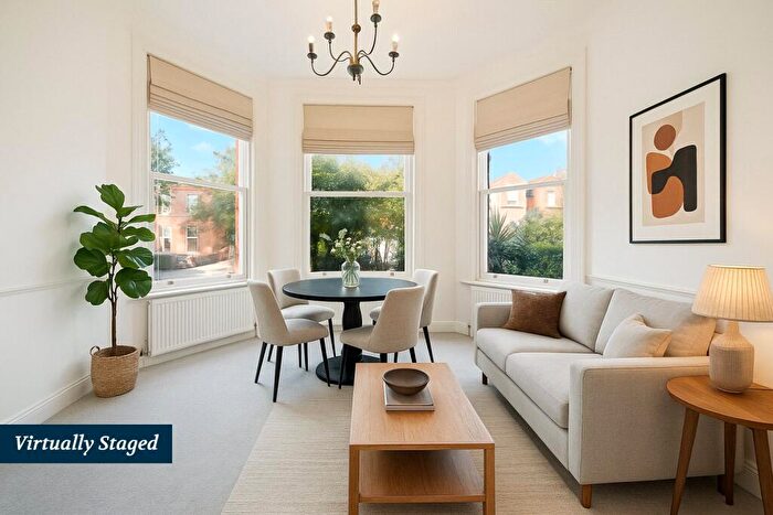 1 Bedroom Flat To Rent In Manstone Road, Cricklewood, NW2