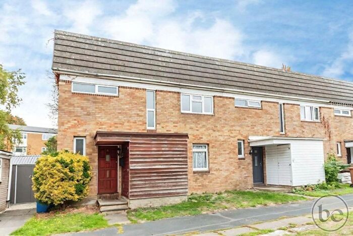 3 Bedroom Terraced House For Sale In Winscombe, Bracknell, RG12