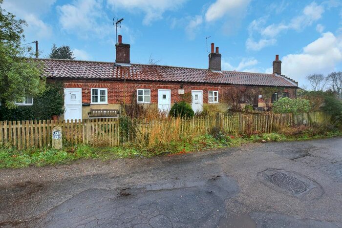 2 Bedroom Cottage For Sale In Meeting Hill, Worstead, North Walsham NR28