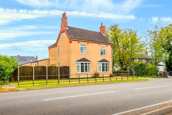 3 Bedroom Detached House For Sale In Main Street, Bucknall, Lincolnshire, LN10