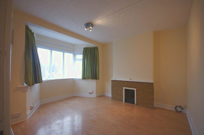 2 Bedroom Maisonette To Rent In Christchurch Avenue, Harrow, HA3