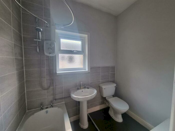 2 Bedroom End Of Terrace House To Rent In Croft Street, Stalybridge, SK15