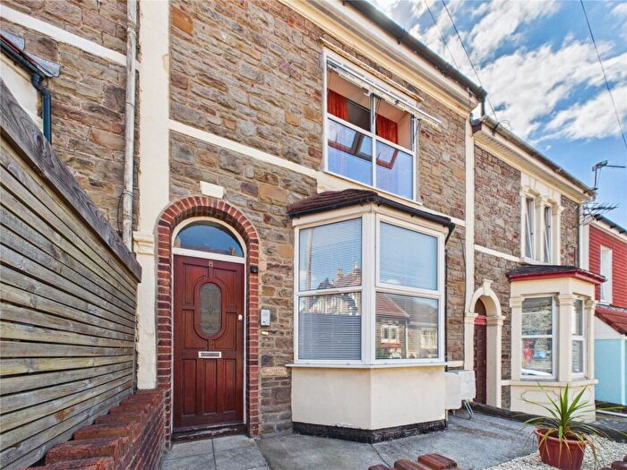 2 Bedroom Maisonette For Sale In Hudds Hill Road, St George, Bristol, BS5