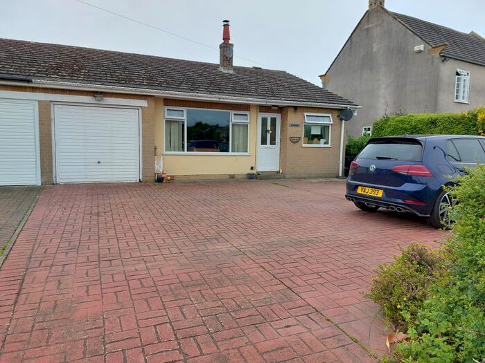 3 Bedroom Bungalow For Sale In Mickleber, Thirsk, North Yorkshire, YO7