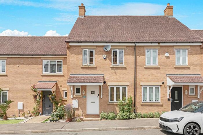3 Bedroom Terraced House For Sale In Kesteven Way, Corby, NN18