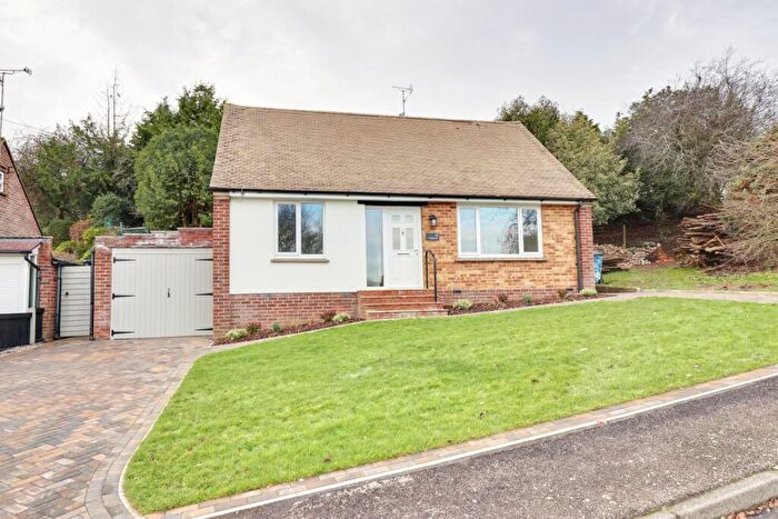 4 Bedroom Bungalow To Rent In Lindsey Close, Bishop's Stortford, CM23