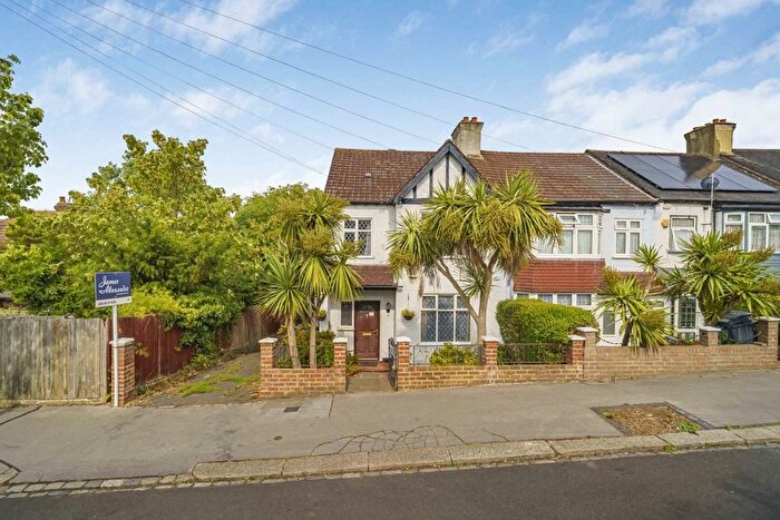 3 Bedroom End Of Terrace House To Rent In Ena Road, London, SW16