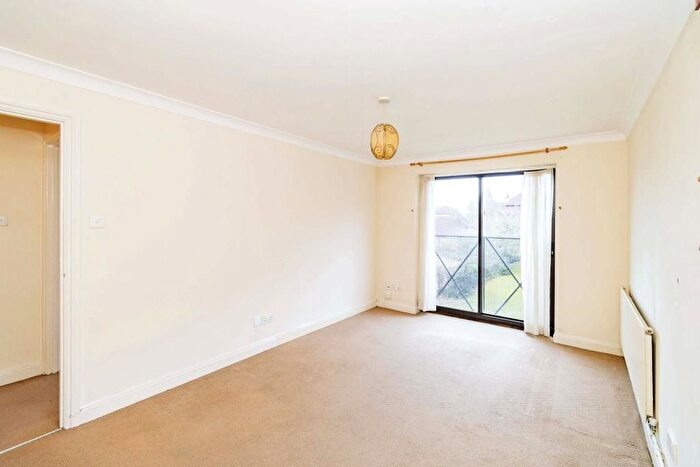 1 Bedroom Flat To Rent In Park Street, Shirley, Southampton, SO16