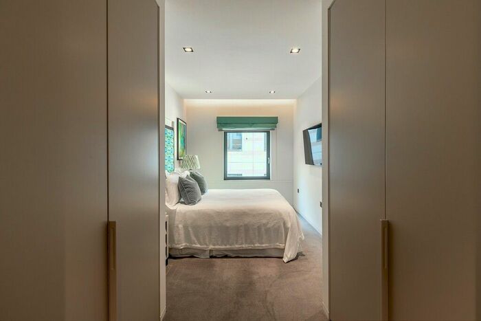 1 Bedroom Flat To Rent In Babmaes Street, St James, SW1Y