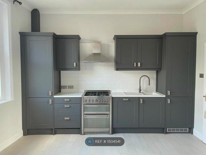 1 Bedroom Flat To Rent In Petersham Road, Richmond, TW10