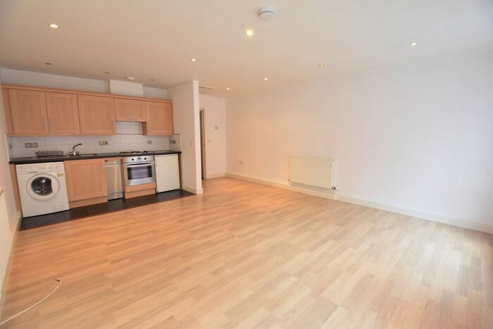 1 Bedroom Studio To Rent In Auction House Courtyard, John Street, Luton, Bedfordshire, LU1