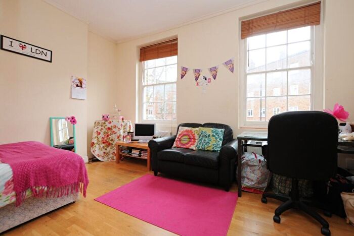3 Bedroom Flat To Rent In Tysoe Street, Clerkenwell, EC1R