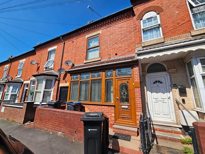 3 Bedroom Terraced House To Rent In Newton Road, Sparkhill, B11