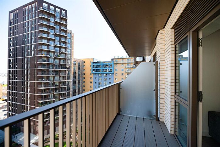 1 Bedroom Flat To Rent In Eden Place, Canning Town, London, E16