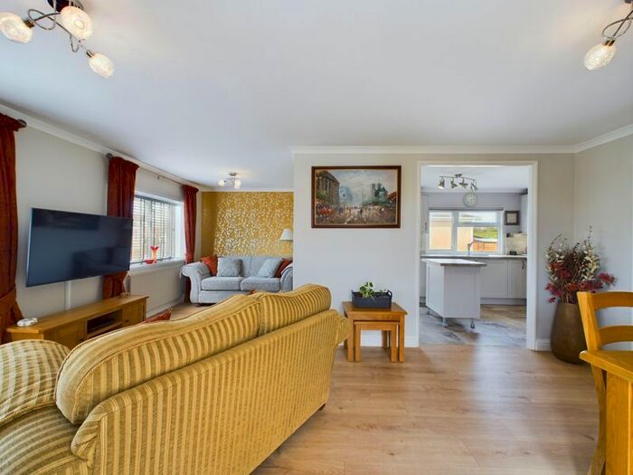 2 Bedroom Mobile/park Home For Sale In Severn Bridge Park, Beachley