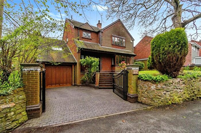 5 Bedroom Detached House To Rent In Station Road, Walsall, WS3
