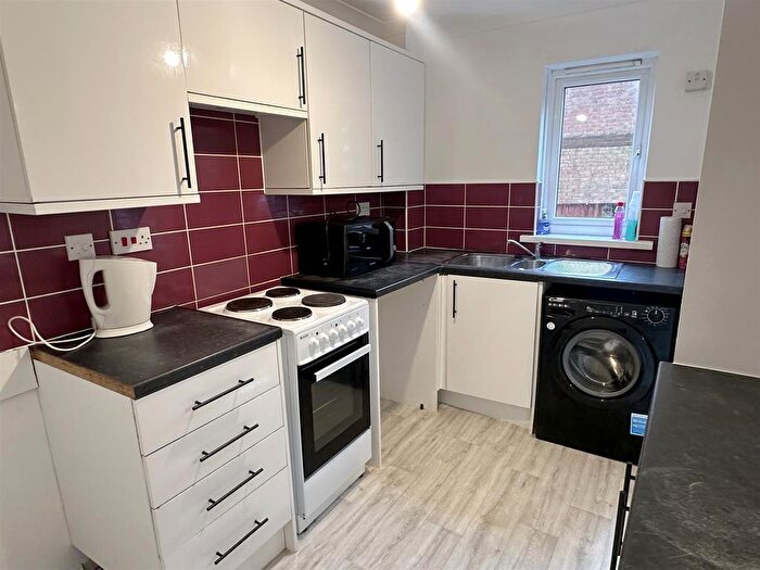 3 Bedroom Terraced House For Sale In Walnut Drive, Plympton, Plymouth, PL7