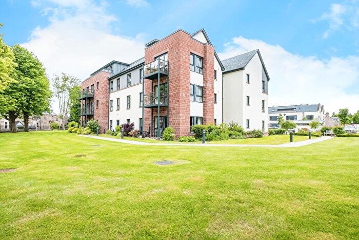 2 Bedroom Flat For Sale In Oakwood Court, Inverness, IV2