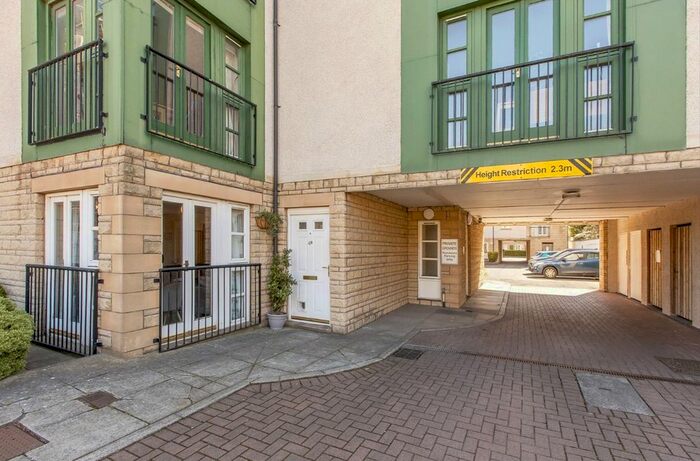 2 Bedroom Flat For Sale In B Warriston Road, EH3