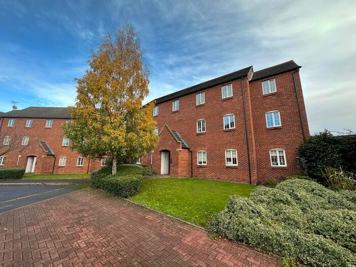 2 Bedroom Flat To Rent In Bridgeside Close, Brownhills, Walsall, WS8