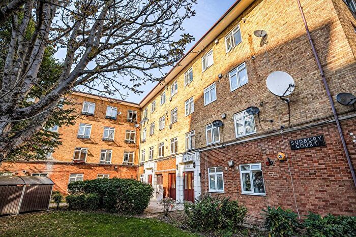 2 Bedroom Flat For Sale In Lansdowne Gardens, Stockwell, London, SW8