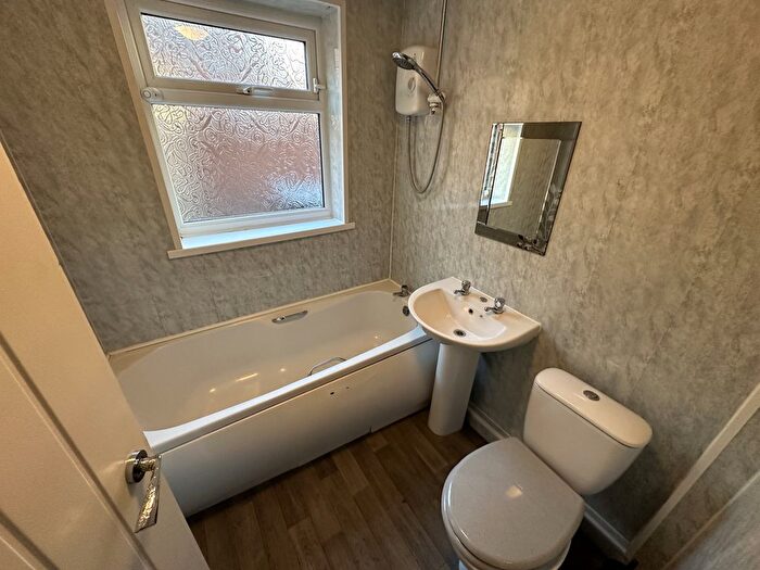 2 Bedroom End Of Terrace House To Rent In Alaska Villas, Barnsley Street, HU8