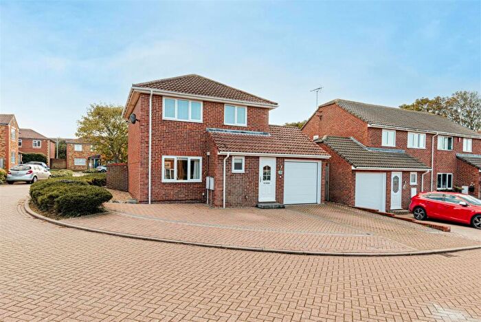 3 Bedroom Detached House For Sale In Upchurch Walk, Margate, CT9
